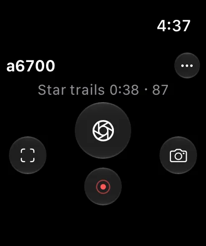 A sequence running, seen from the Apple Watch, with elapsed time and frames left.